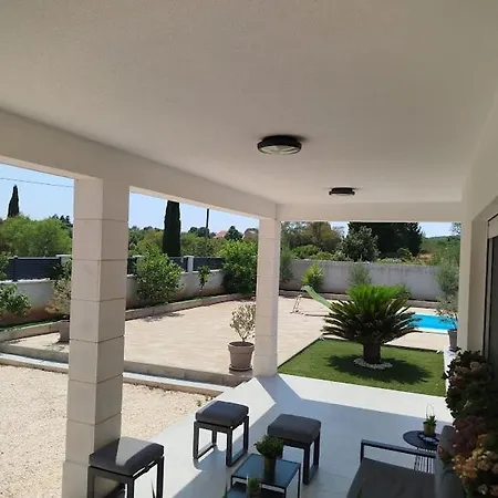 Blazen Villa