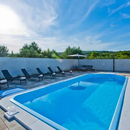 Blazen Villa Bogomolje
