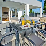 Villa Blazen Bogomolje